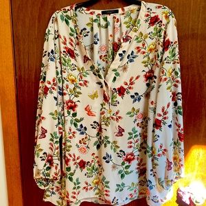 3x Tahari woman blouse